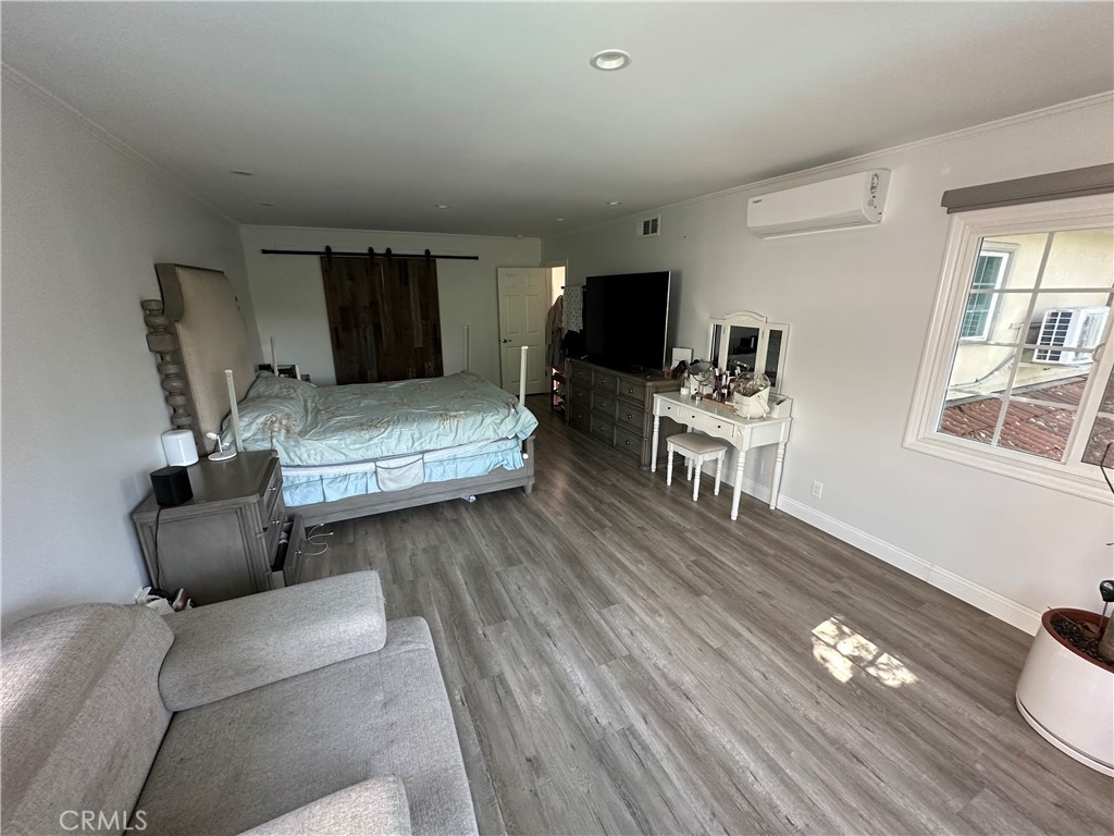 14623 Weddington Street