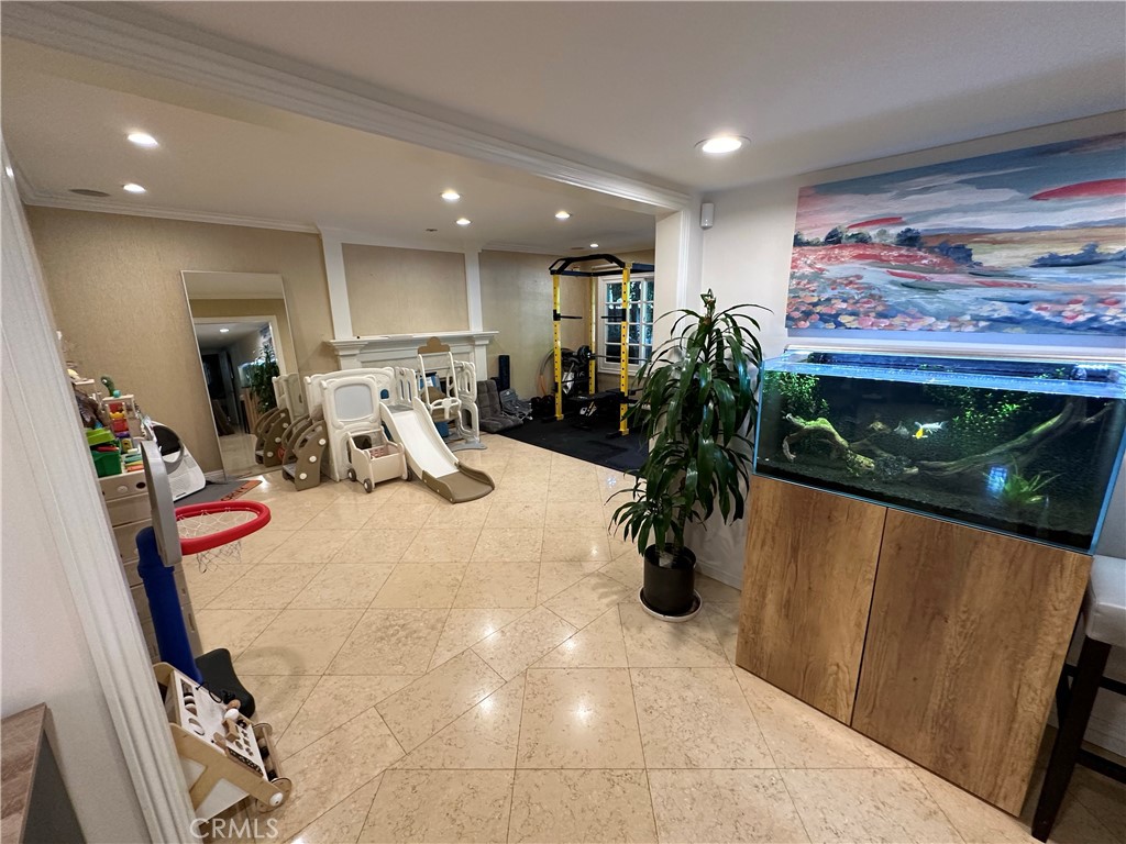 14623 Weddington Street