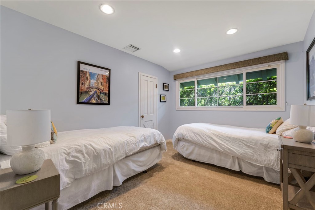 17300 Sunburst Street