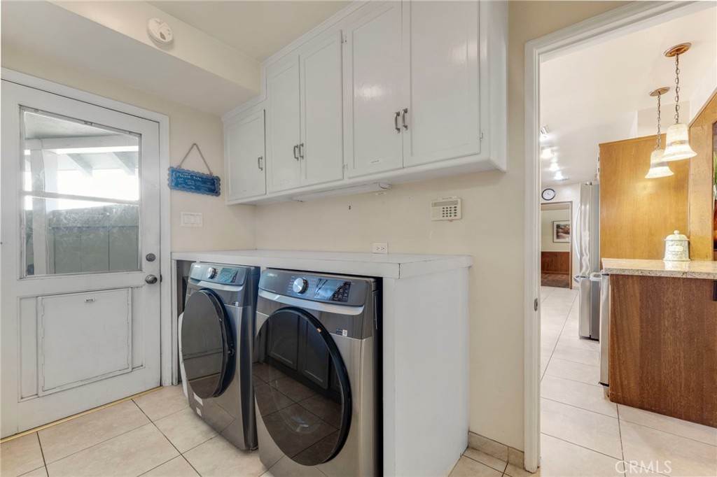 17300 Sunburst Street