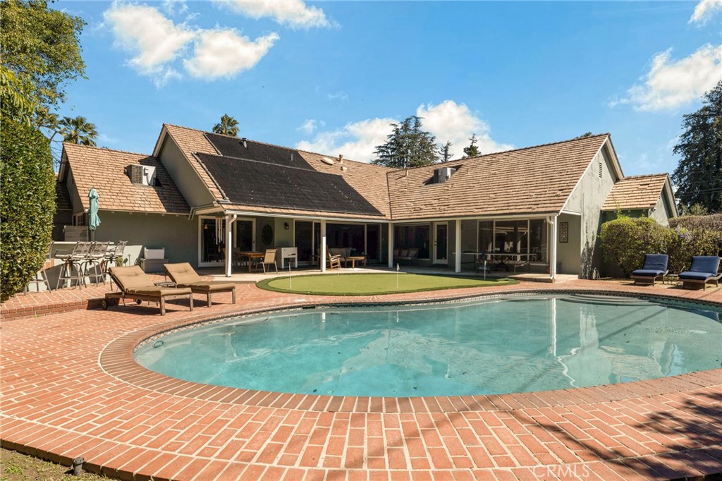 17300 Sunburst Street