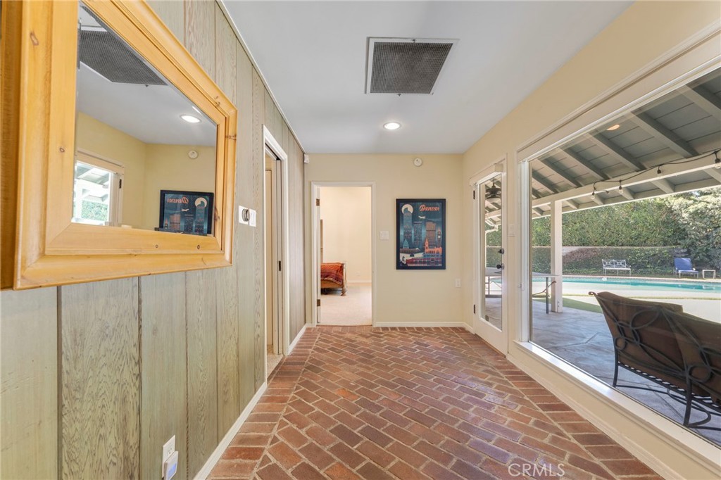 17300 Sunburst Street