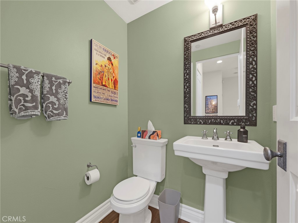 5753 White Oak Avenue 3