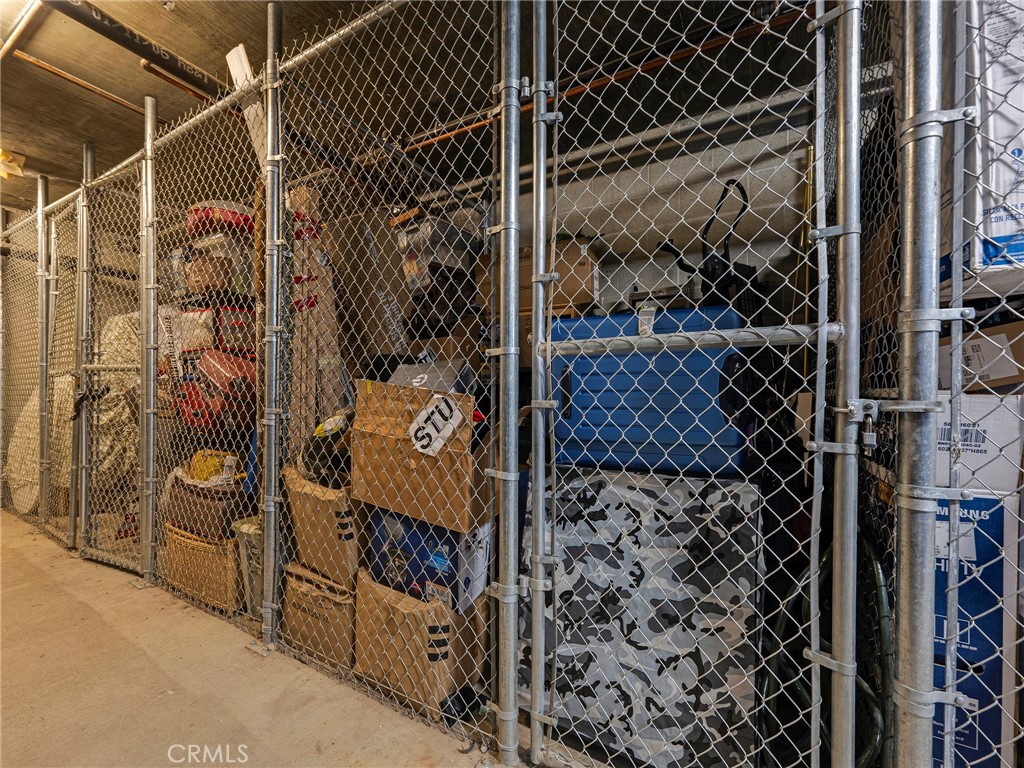 5753 White Oak Avenue 3