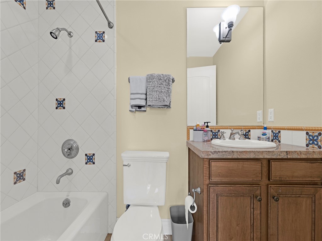 5753 White Oak Avenue 3