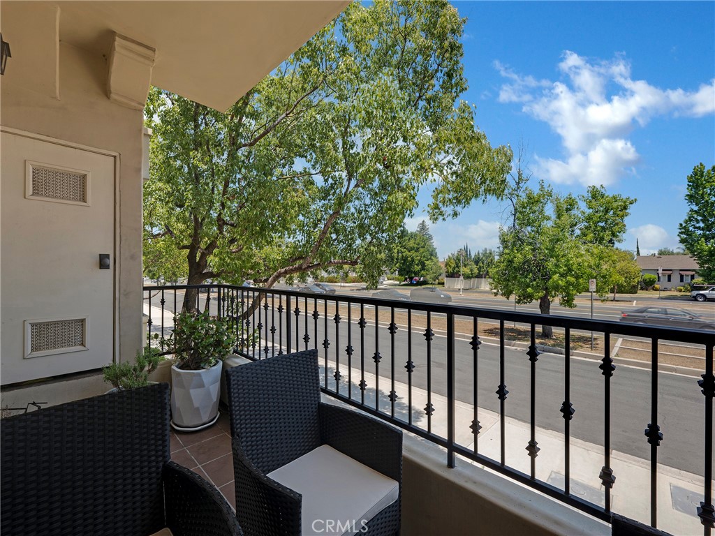 5753 White Oak Avenue 3