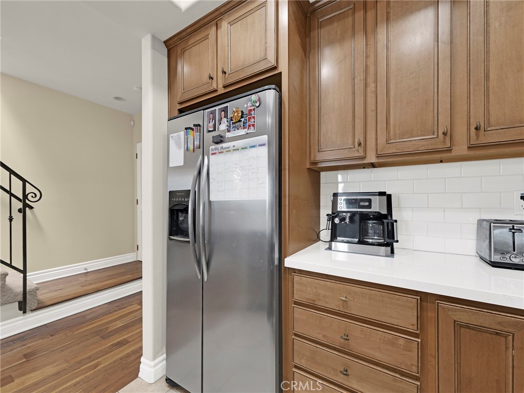 5753 White Oak Avenue 3