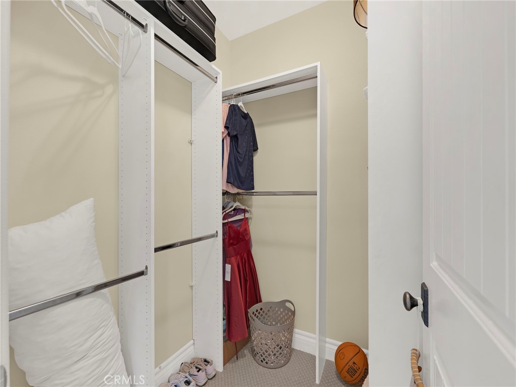 5753 White Oak Avenue 3