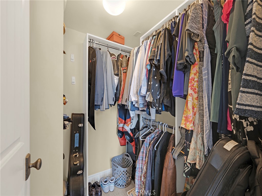 5753 White Oak Avenue 3