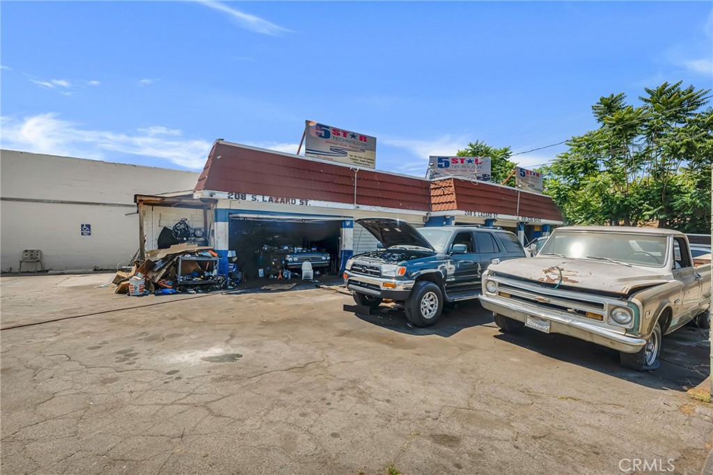 1550 San Fernando Road