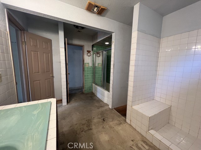 1004 La Rambla Drive