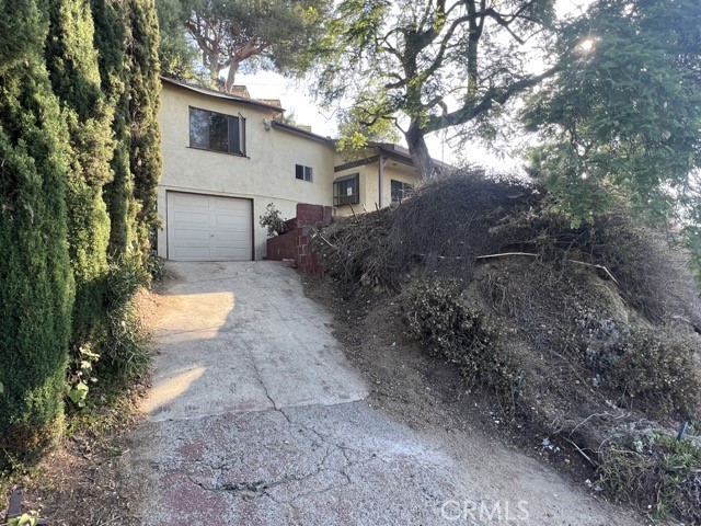 1004 La Rambla Drive