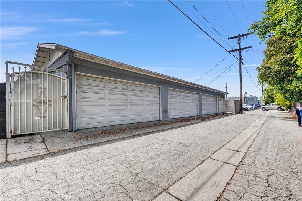 14821 Burbank