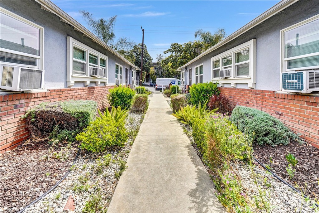 14821 Burbank