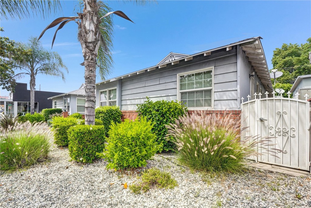 14821 Burbank