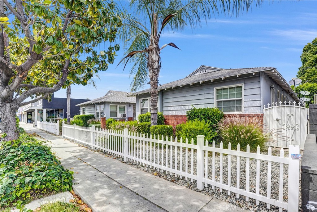 14821 Burbank