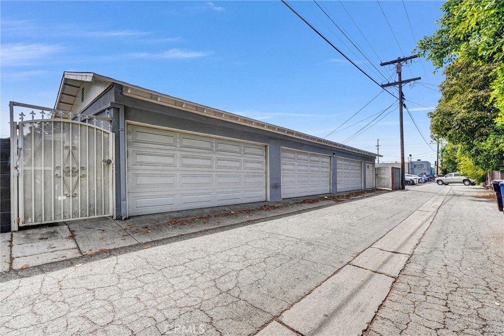 14821 Burbank