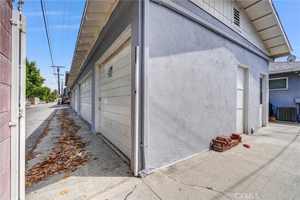 14821 Burbank