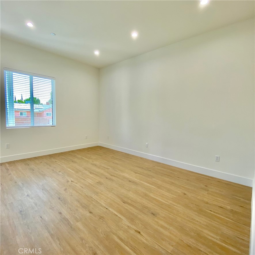 8821 Delco Ave
