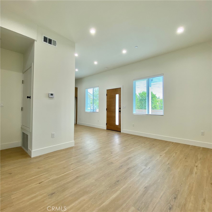 8821 Delco Ave