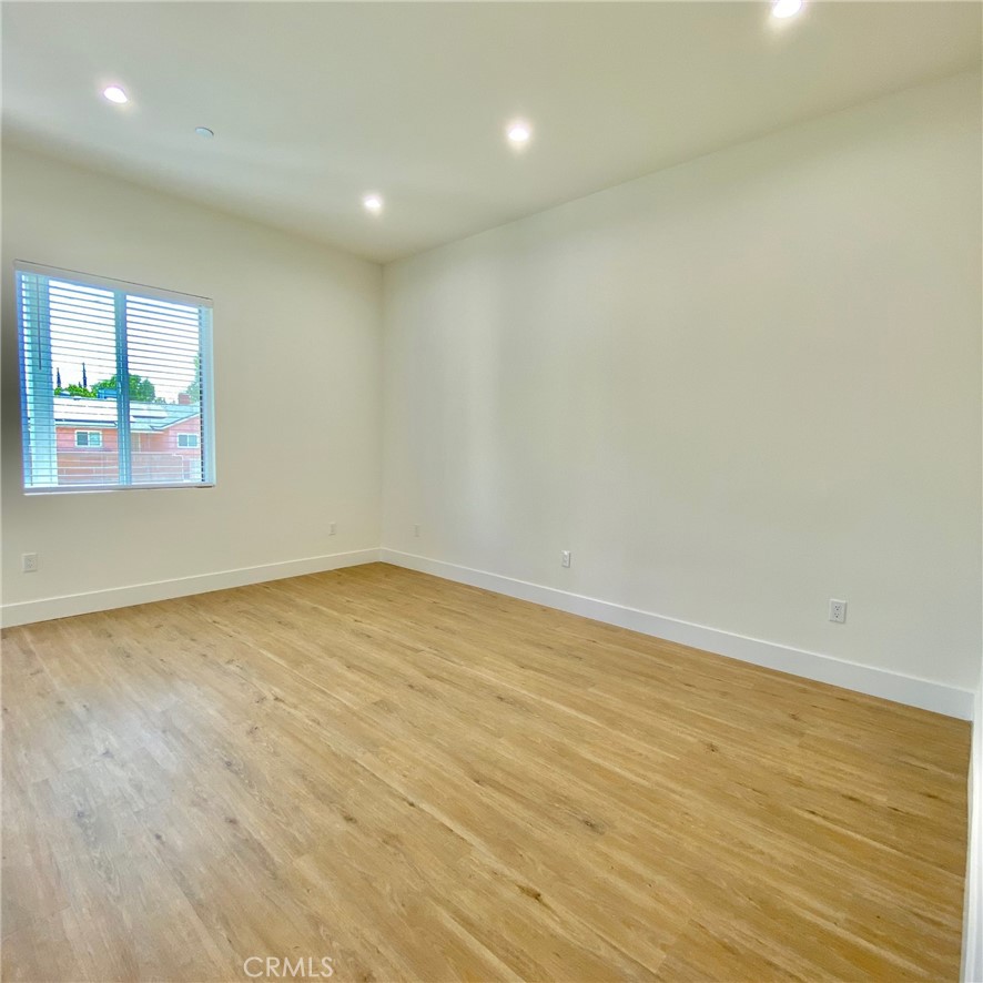 8821 Delco Ave
