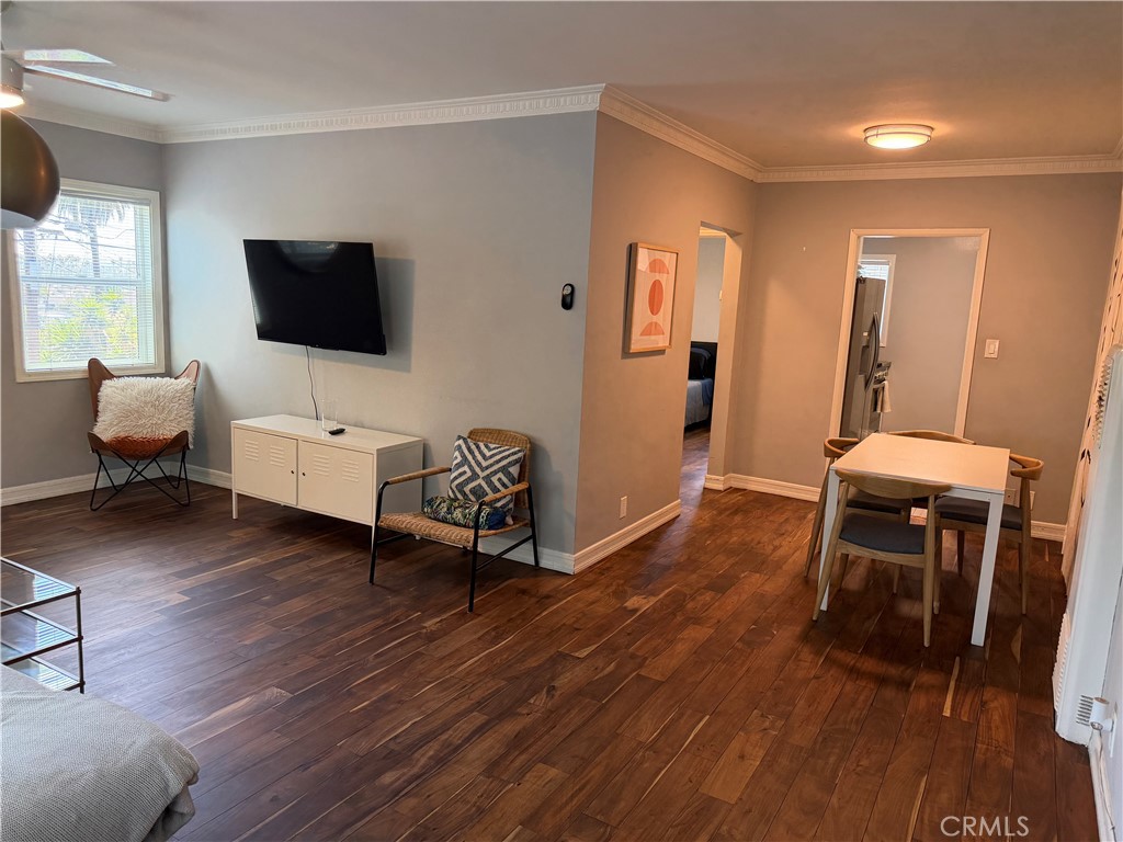 2244 W Adams Boulevard 6