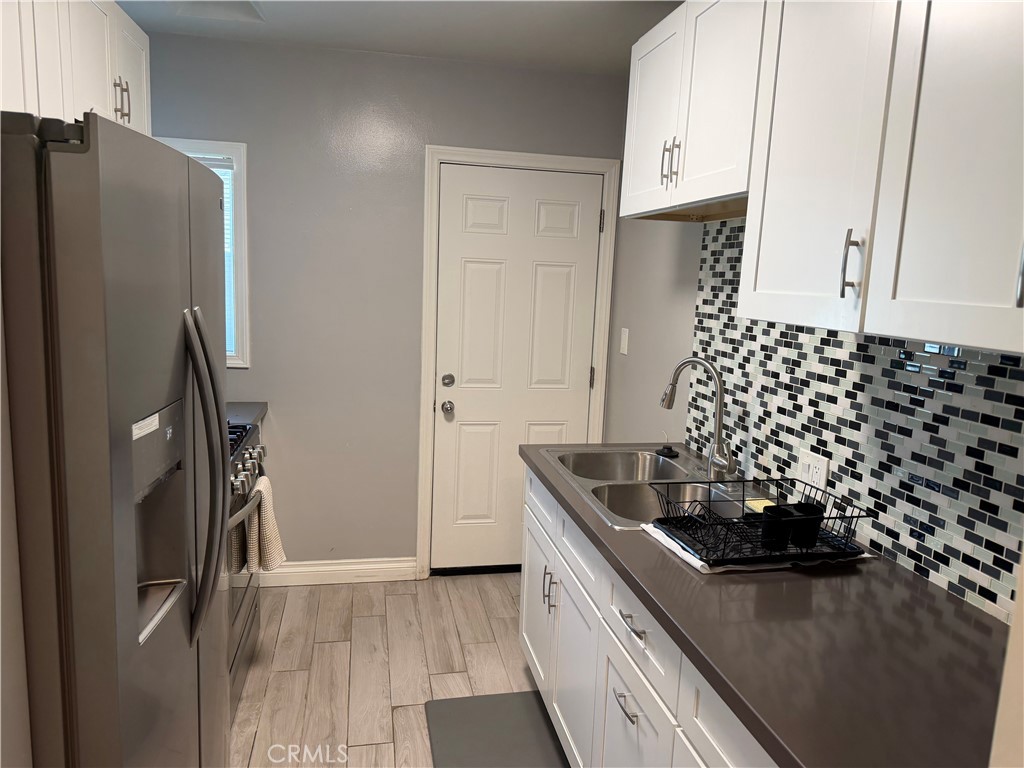 2244 W Adams Boulevard 6