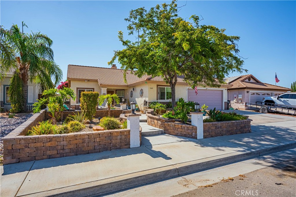 1569 Apple Blossom Way