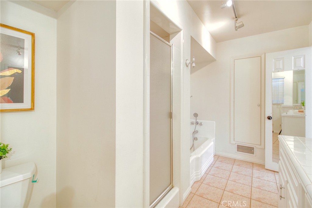 1404 N Euclid Avenue