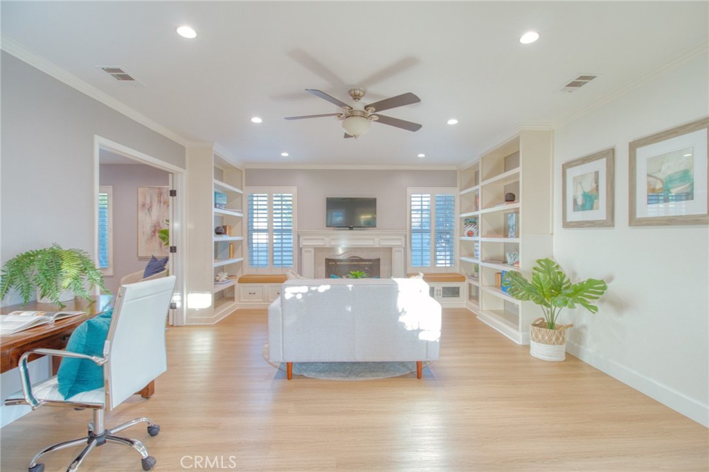 1404 N Euclid Avenue