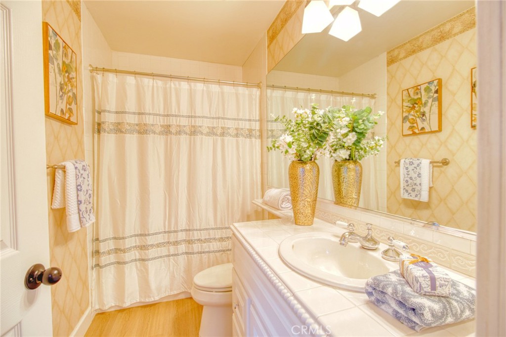 1404 N Euclid Avenue