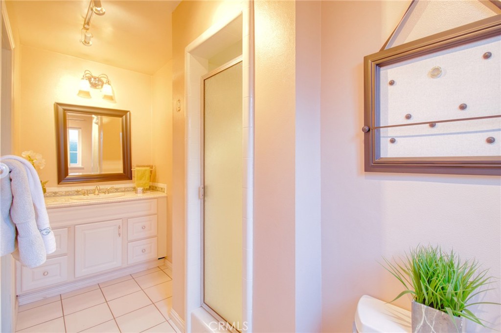 1404 N Euclid Avenue