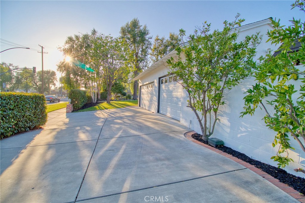 1404 N Euclid Avenue