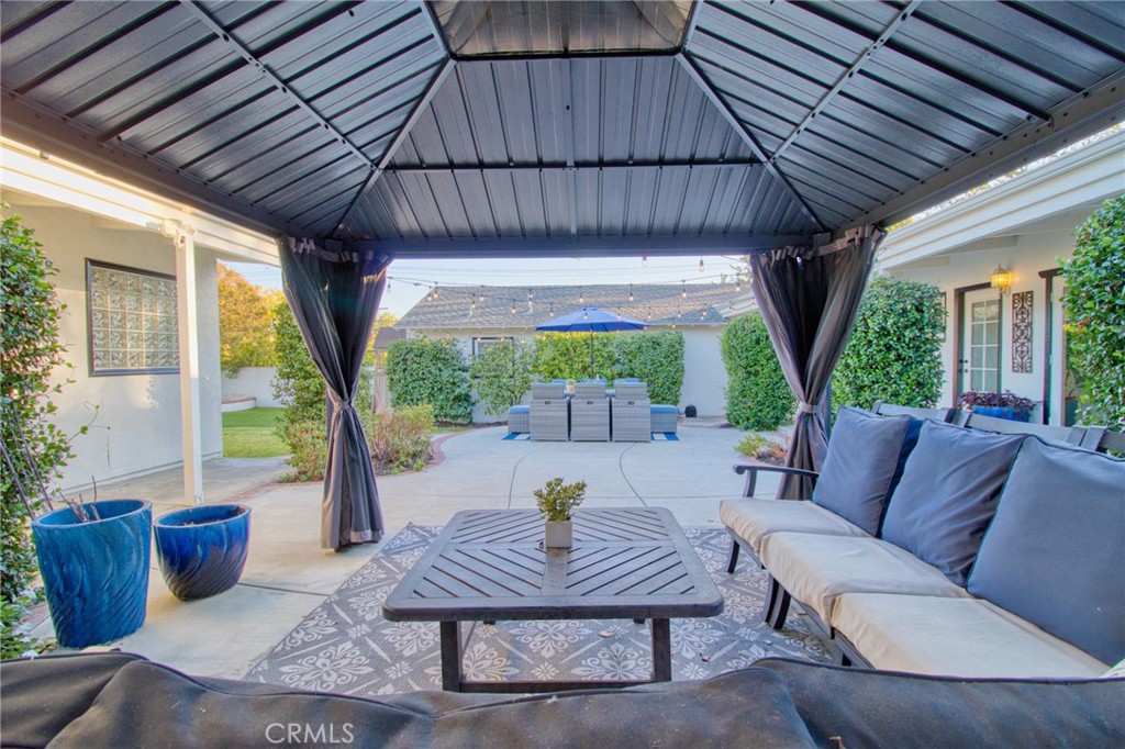 1404 N Euclid Avenue