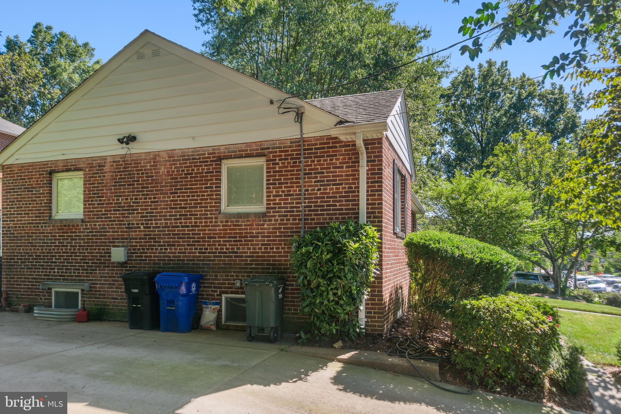 6580 Williamsburg Blvd