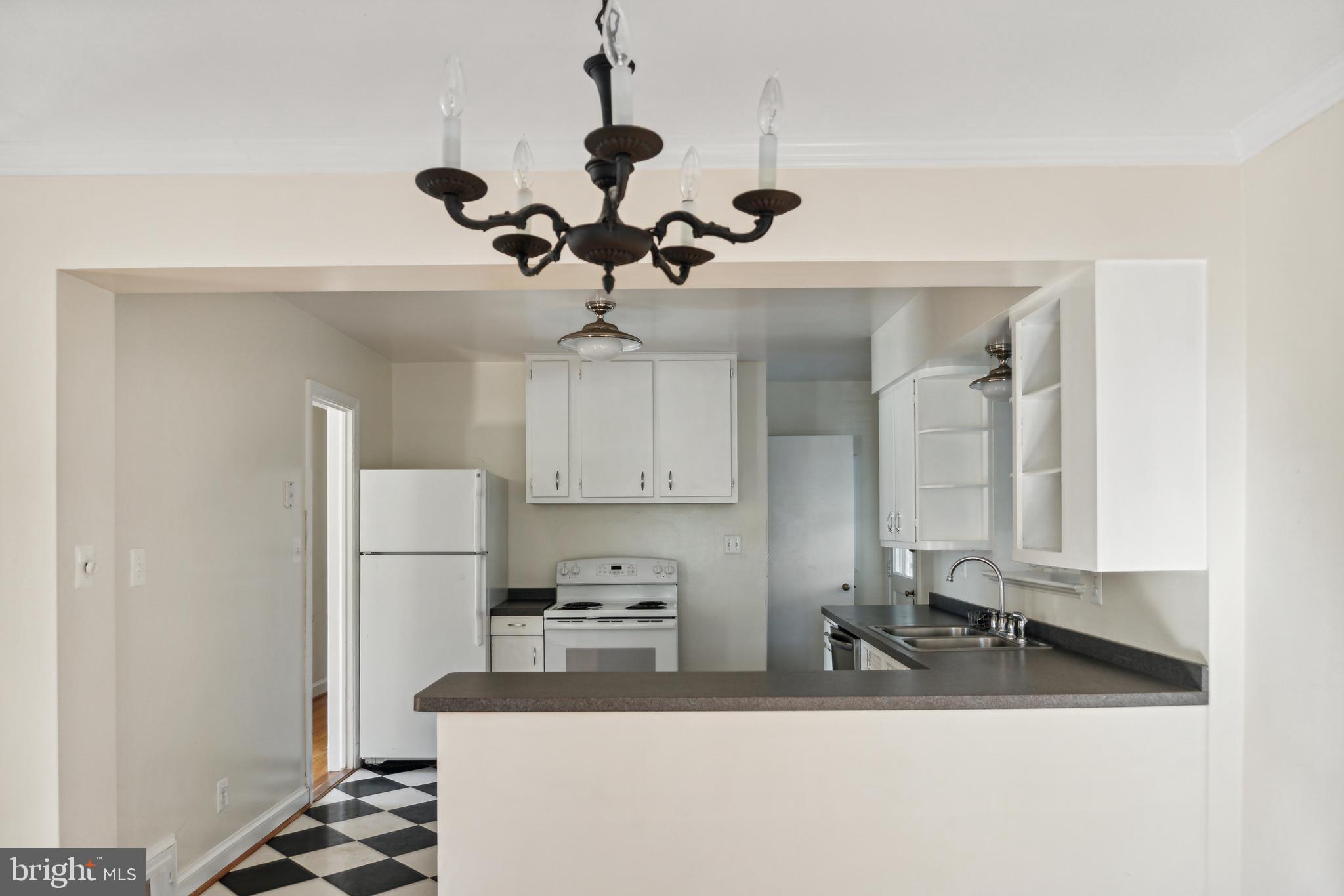 6580 Williamsburg Blvd