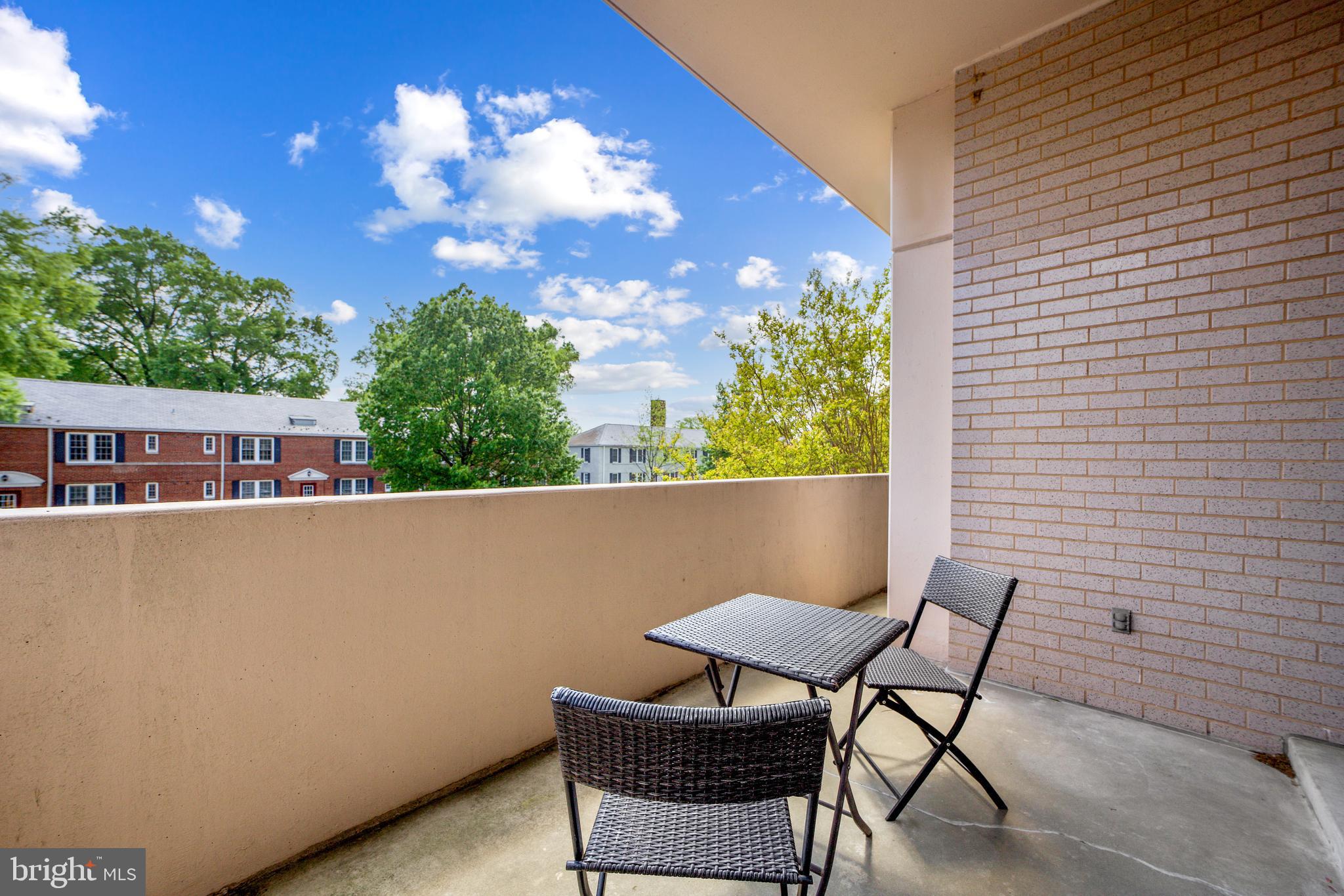 4141 N Henderson Rd #123