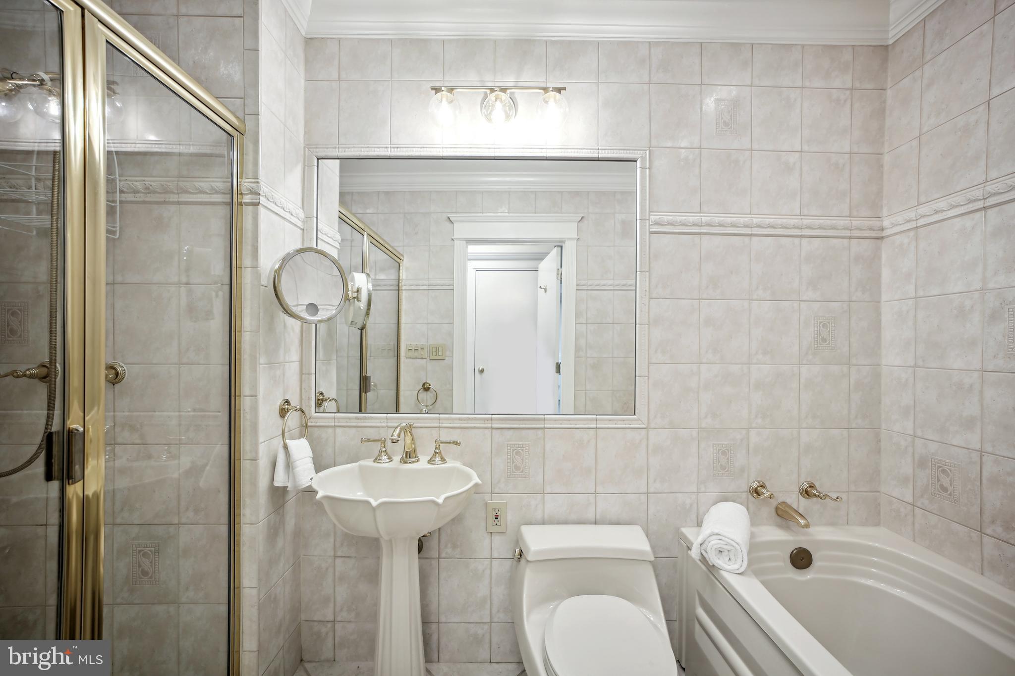 4141 N Henderson Rd #123