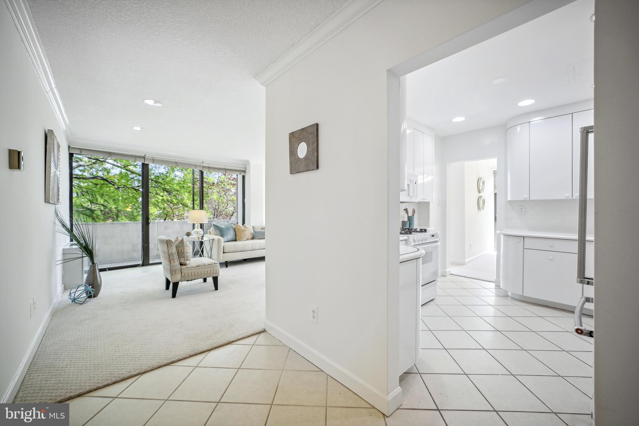 4141 N Henderson Rd #123