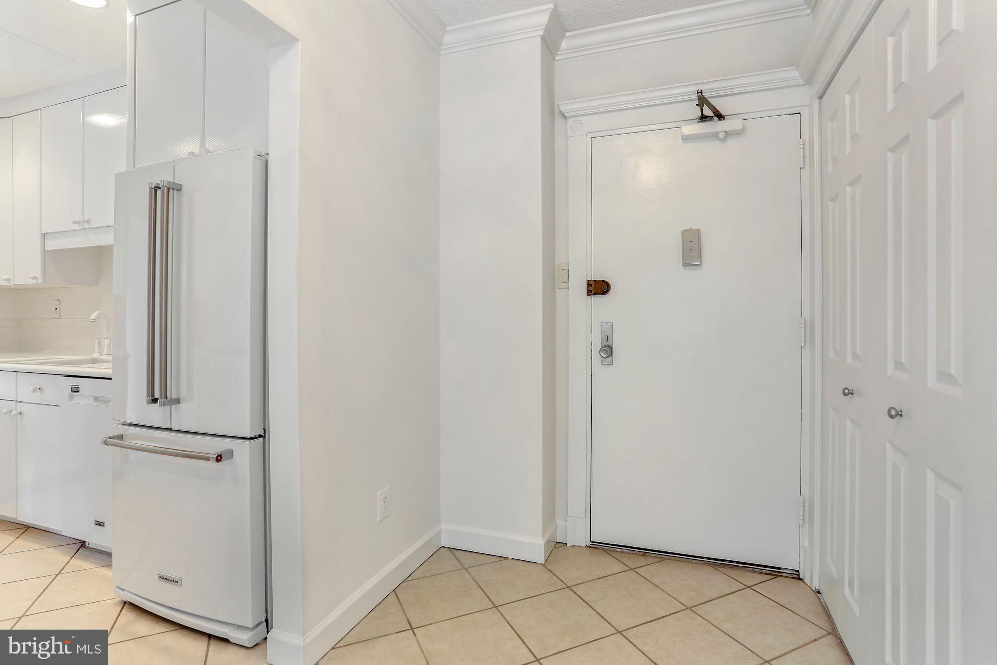 4141 N Henderson Rd #123