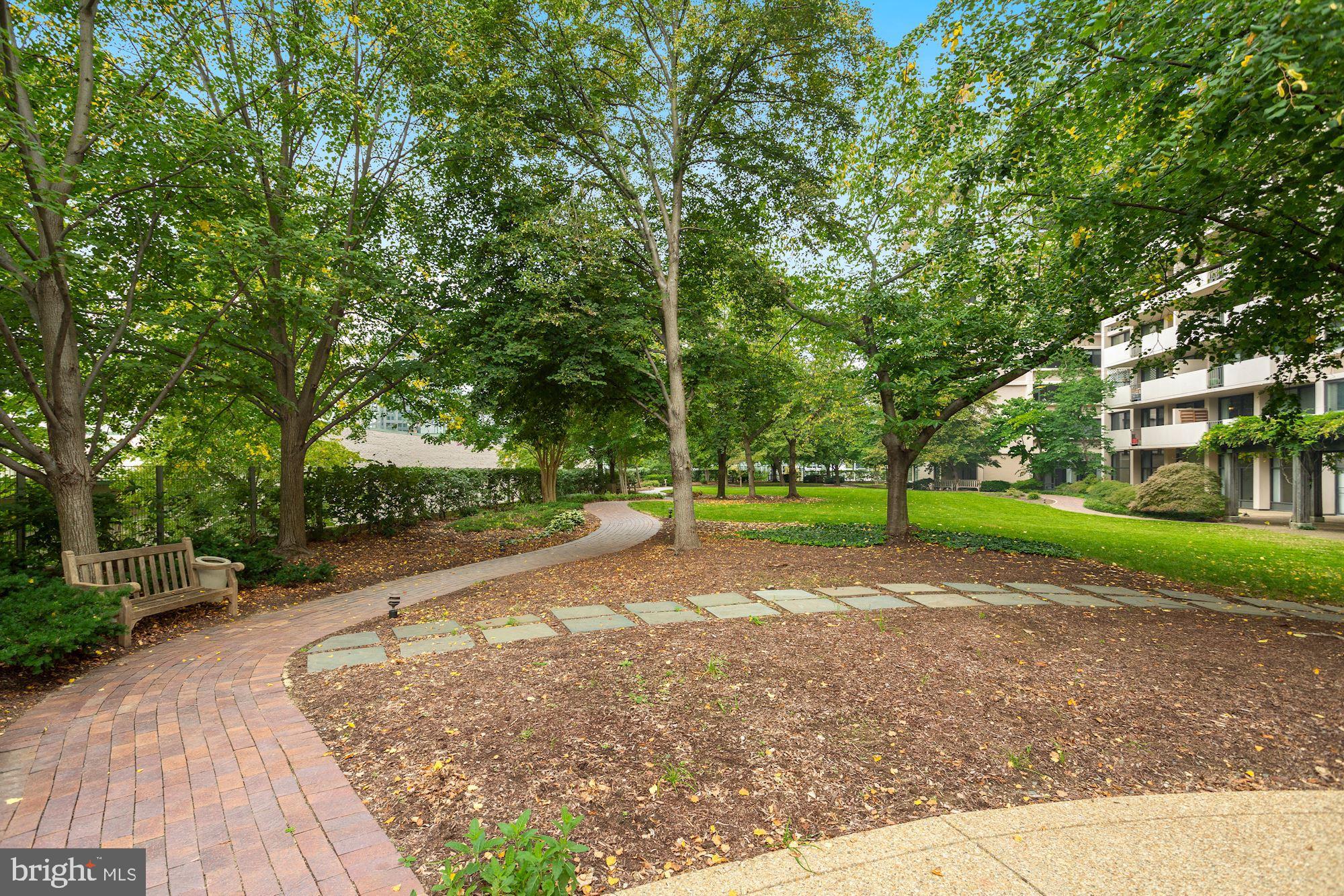 4141 N Henderson Rd #123