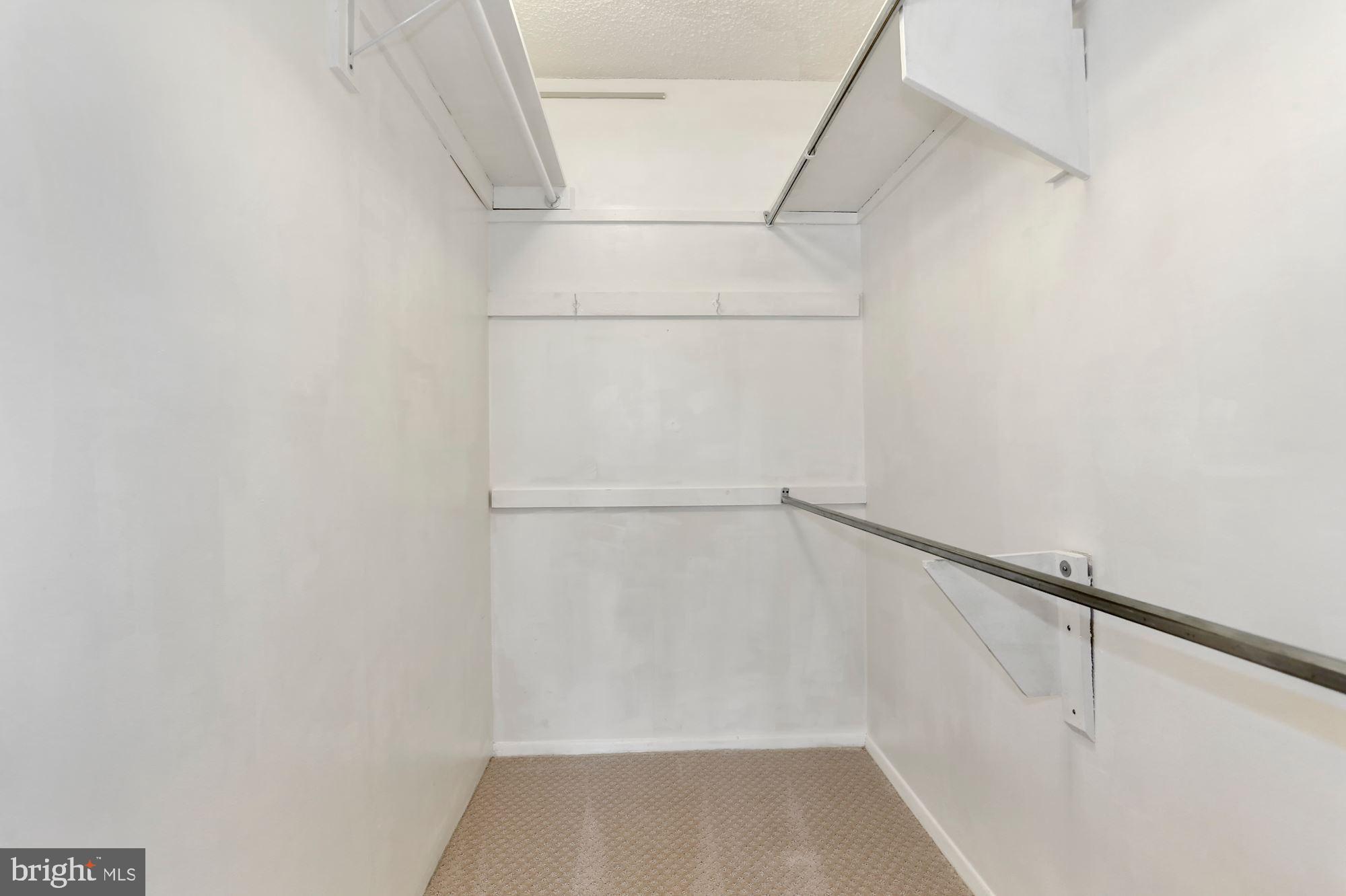 4141 N Henderson Rd #123