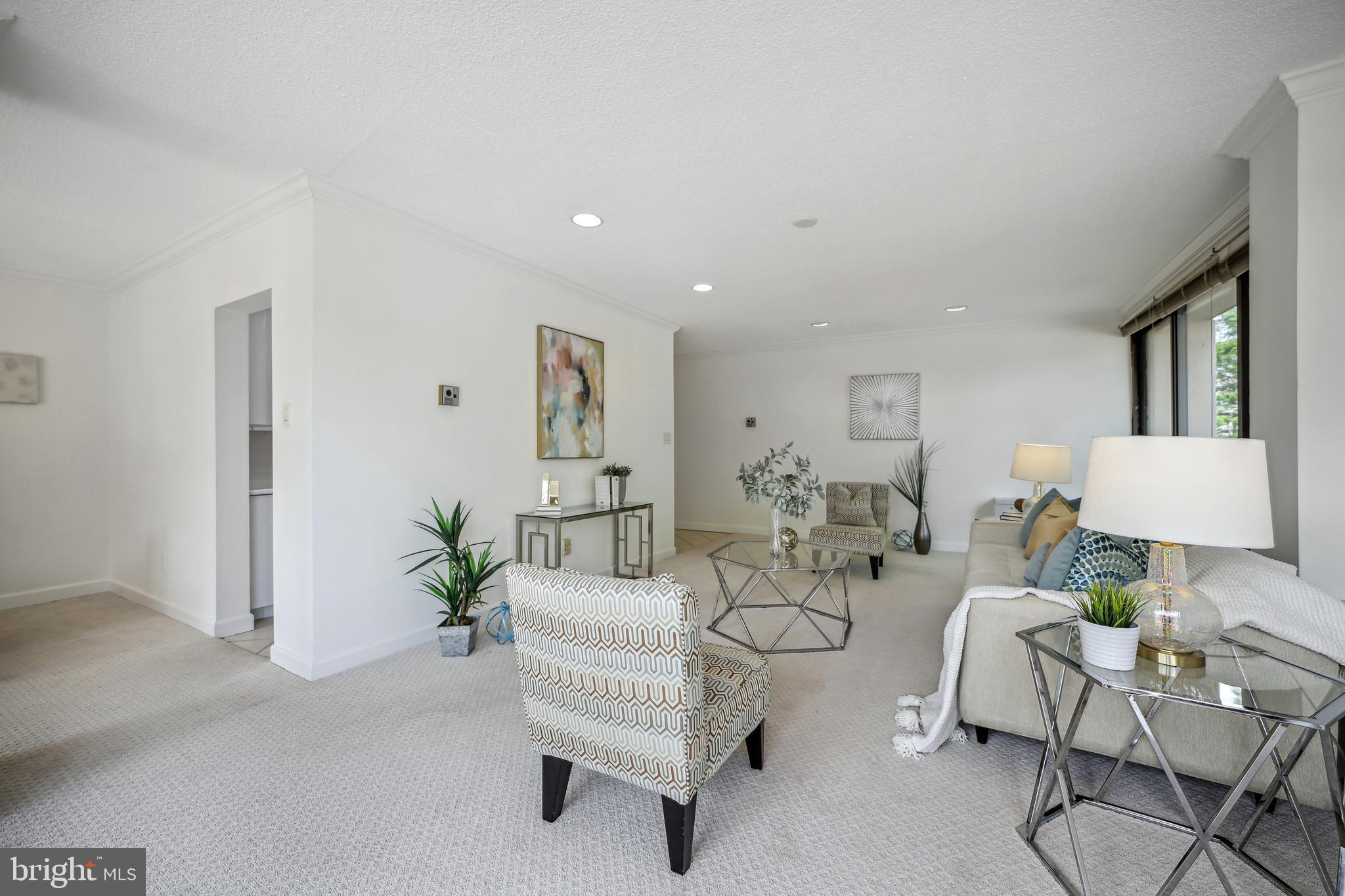 4141 N Henderson Rd #123