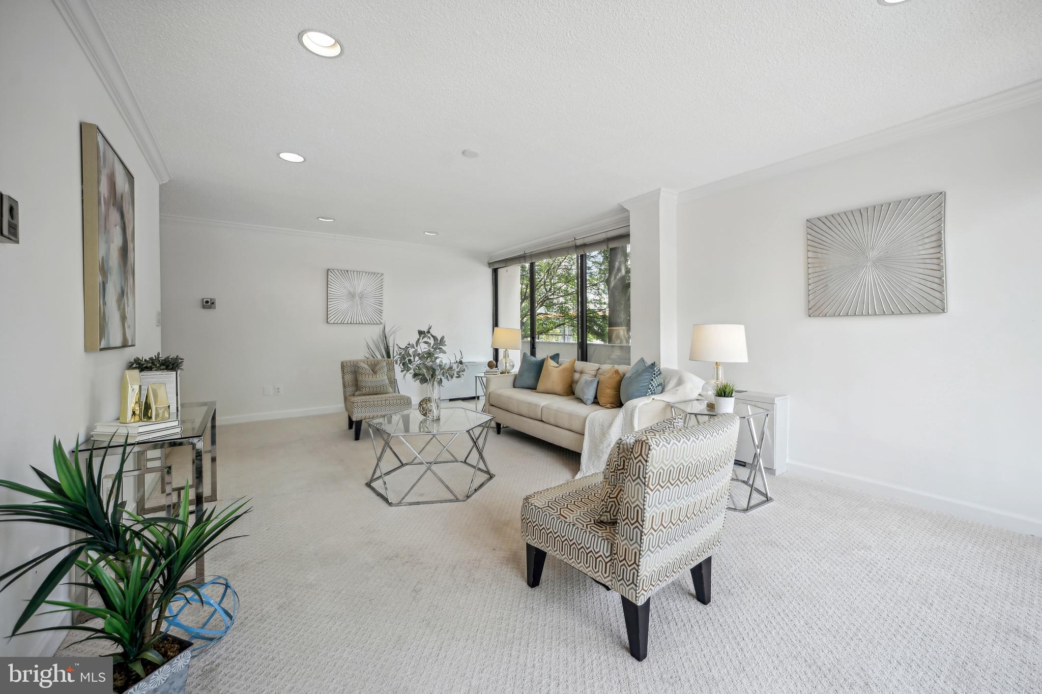 4141 N Henderson Rd #123