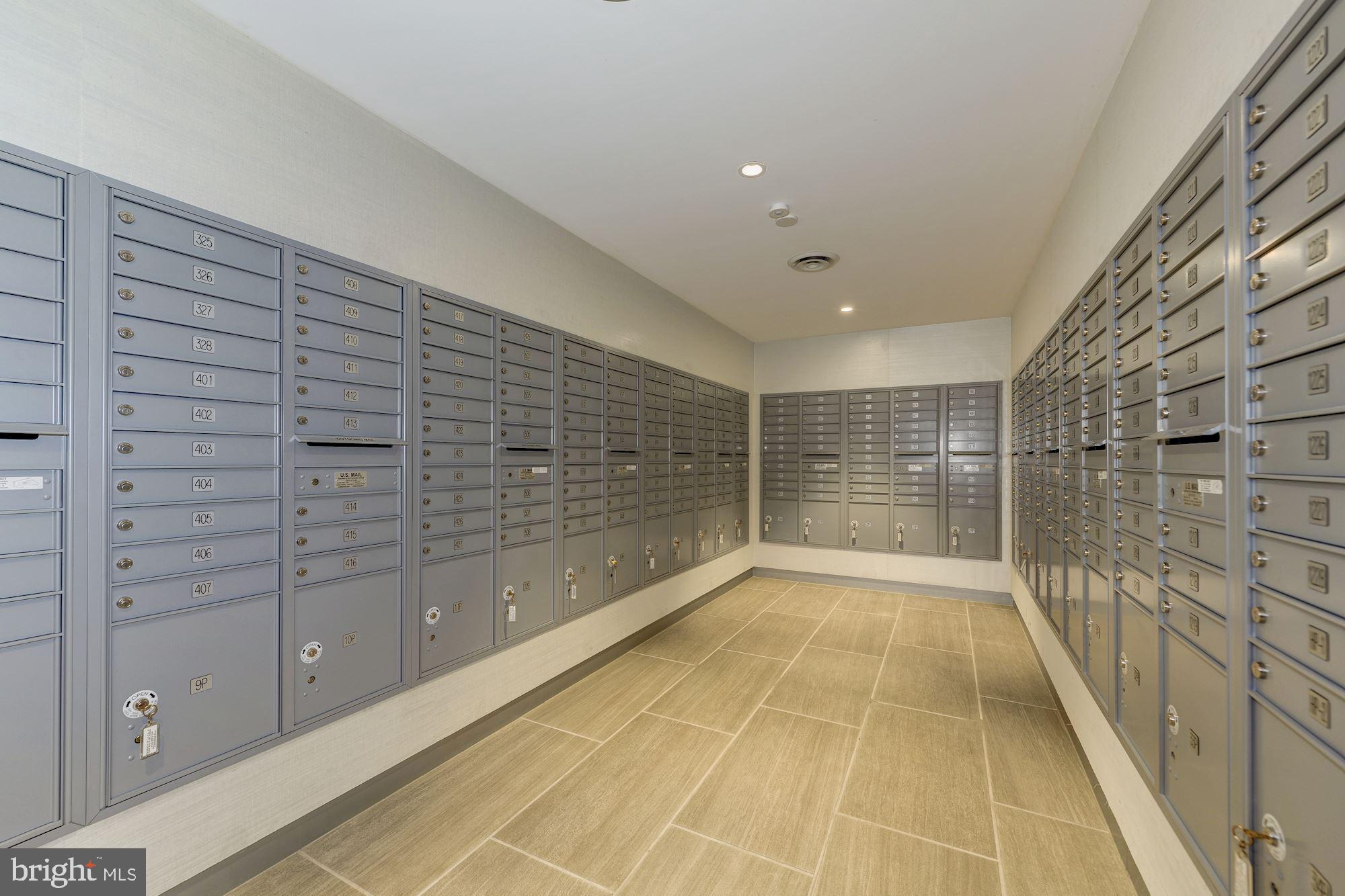 4141 N Henderson Rd #123