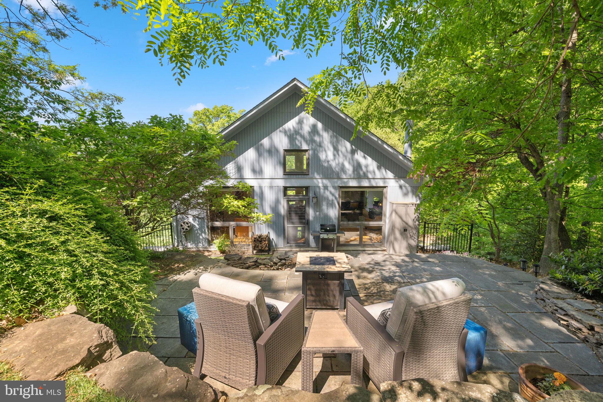 2621 S Arlington Ridge Rd