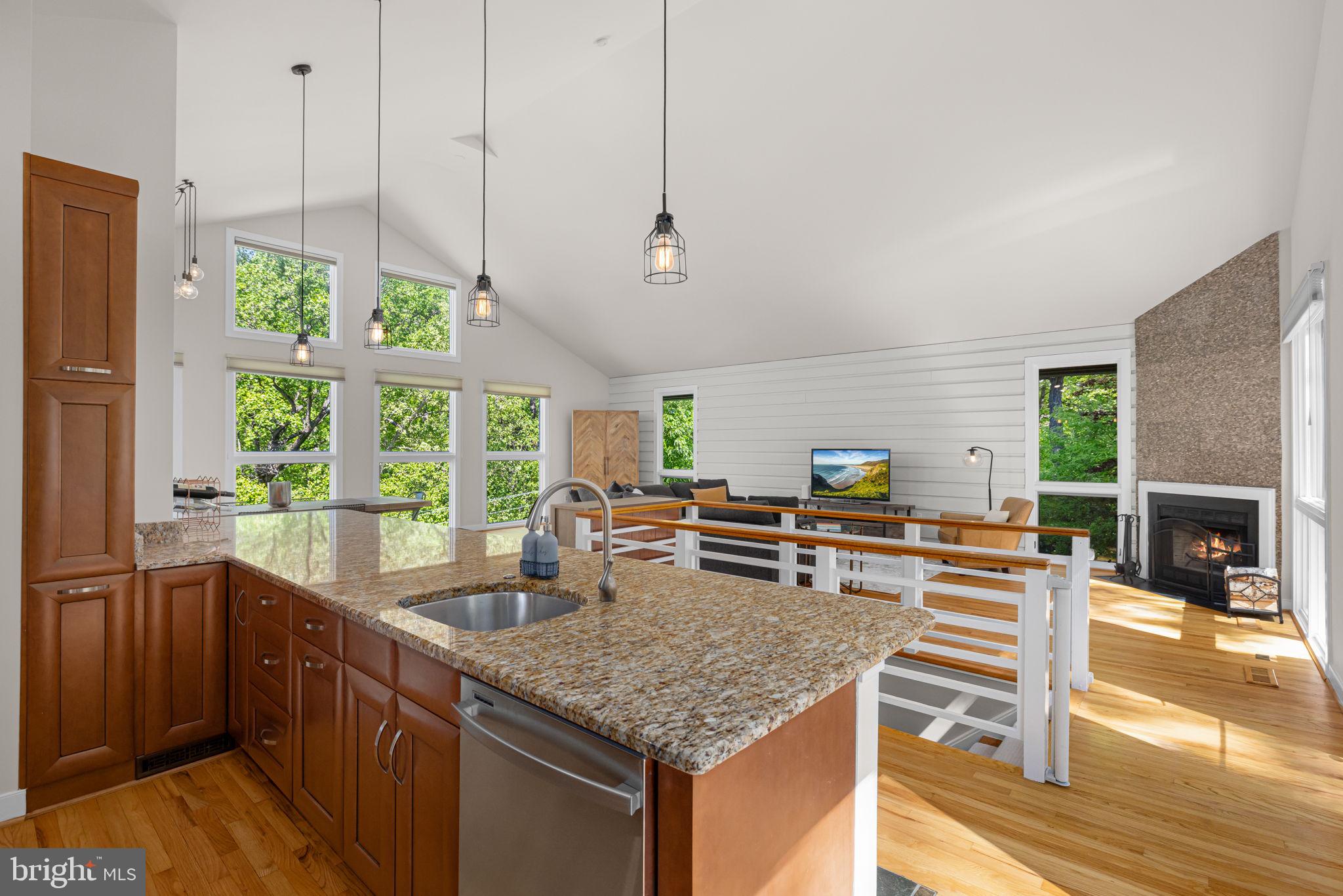 2621 S Arlington Ridge Rd