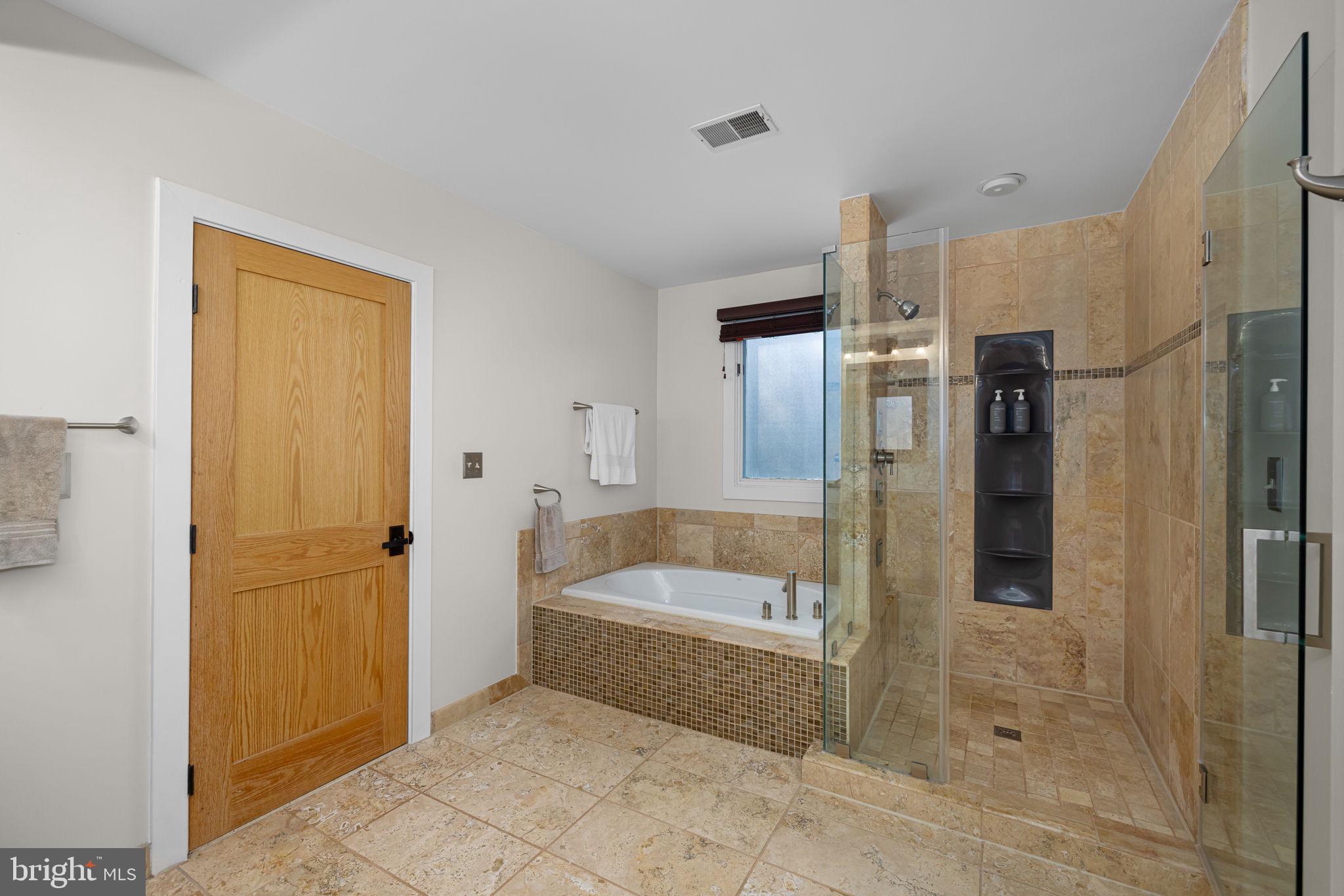 2621 S Arlington Ridge Rd