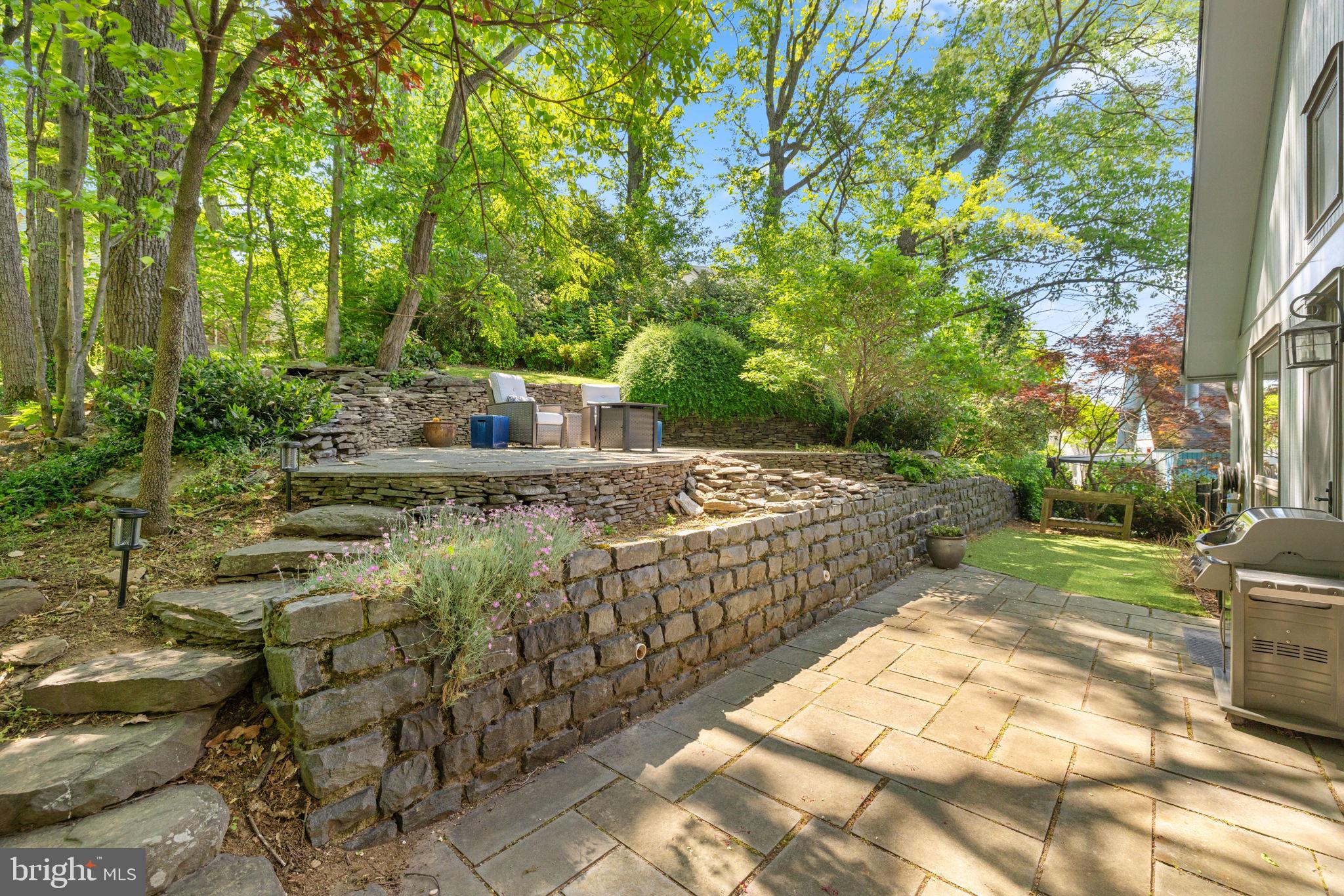 2621 S Arlington Ridge Rd