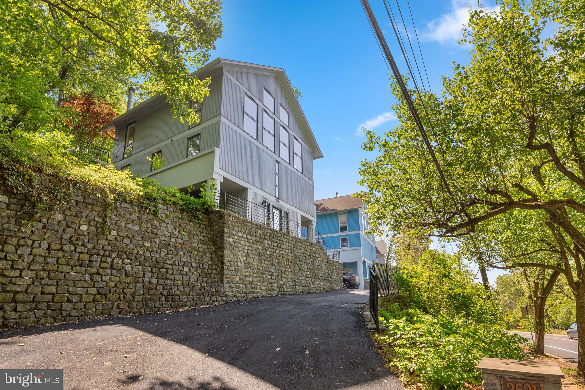 2621 S Arlington Ridge Rd